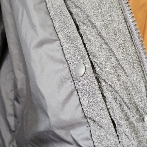 Womens landsend down winter coat. - Picture 3 of 7